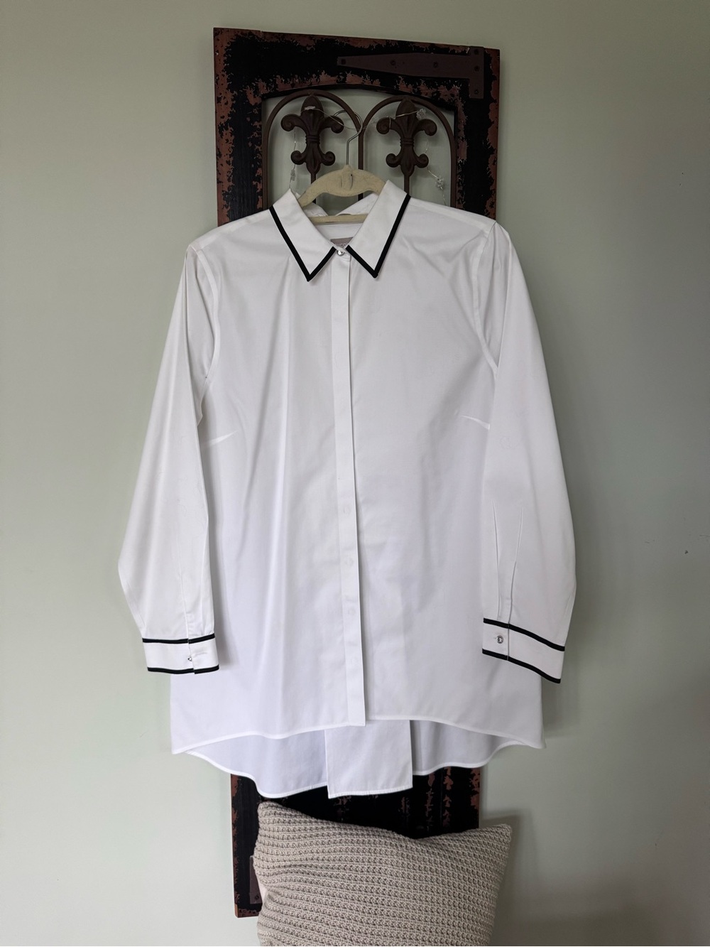 Chico's High-Low White Button-Down Shirt with Black Trim and Rhinestone Buttons. - Picture 3 of 6